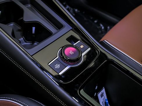 New 2026 Volkswagen Tiguan SEL R-Line AWD/4WD image 18