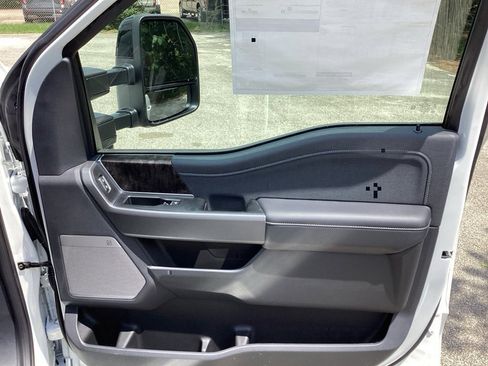 New 2025 Ford F250 Lariat w/ FX4 Off-Road Package image 23