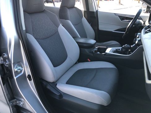 Used 2019 Toyota RAV4 XLE image 24