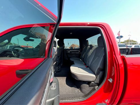 Used 2024 RAM 2500 Big Horn w/ Bed Utility Group image 8