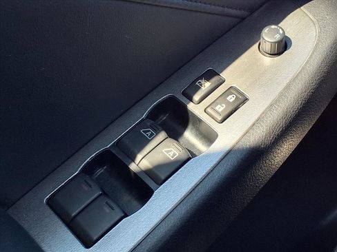 Used 2012 Nissan Altima 2.5 SL w/ 2.5SL Pkg image 11