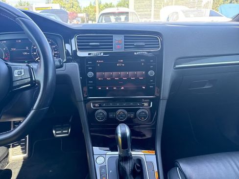 Used 2019 Volkswagen Golf R 4-Door AWD/4WD image 23