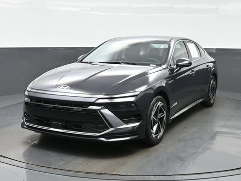 Certified 2026 Hyundai Sonata SEL FWD image 1