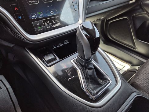 Used 2023 Subaru Outback Premium AWD/4WD image 33