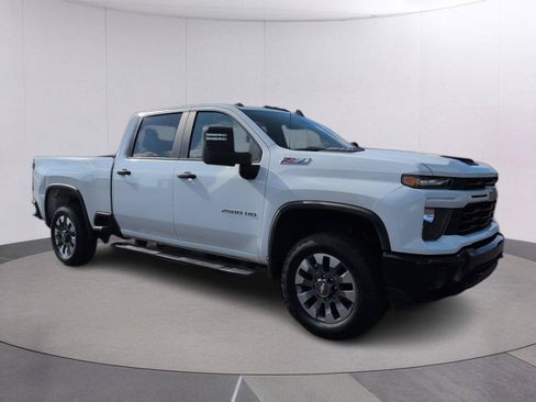 Used 2024 Chevrolet Silverado 2500 Custom w/ Custom Value Package AWD/4WD image 7