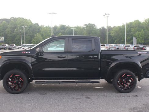 Used 2025 Chevrolet Silverado 1500 LT Trail Boss w/ Convenience Package II AWD/4WD image 4
