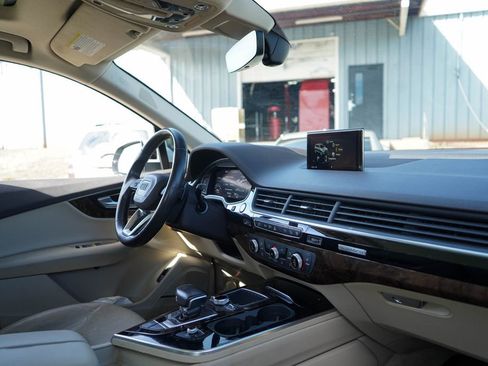 Used 2017 Audi Q7 3.0T Premium Plus image 36