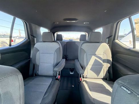 Used 2023 Chevrolet Traverse LT image 27