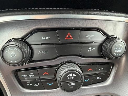 Used 2017 Dodge Challenger SXT RWD image 19