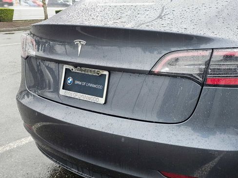 Used 2018 Tesla Model 3 Long Range image 13