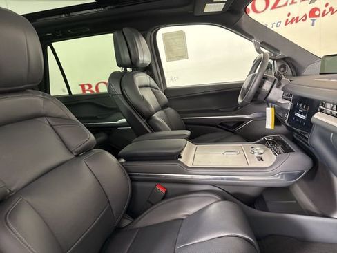 New 2025 Lincoln Navigator Reserve w/ Jet Appearance Package image 19