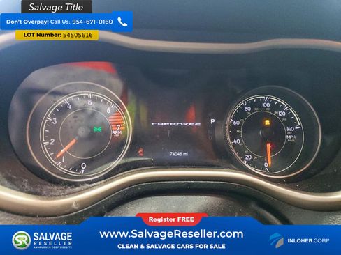 Used 2017 Jeep Cherokee Limited FWD image 12