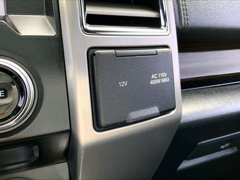 Used 2015 Ford F150 Platinum w/ Equipment Group 701A Luxury RWD image 34