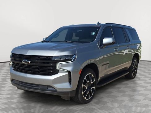 Used 2024 Chevrolet Suburban RST w/ Sport Performance Package AWD/4WD image 3