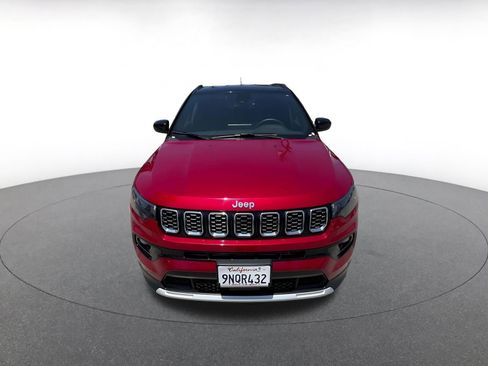 Used 2025 Jeep Compass Limited AWD/4WD image 4