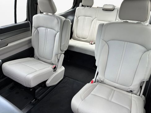New 2026 Jeep Grand Wagoneer Limited AWD/4WD image 22