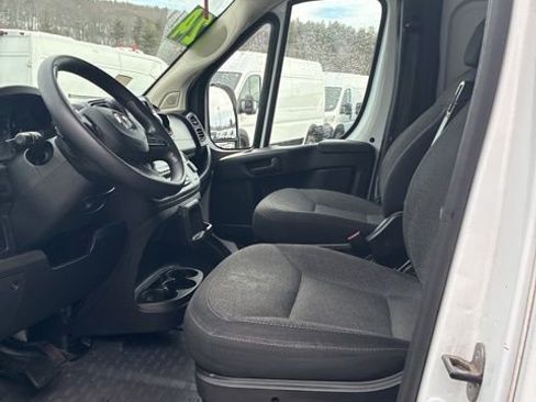 Used 2024 RAM ProMaster 2500 w/ Convenience Group image 23