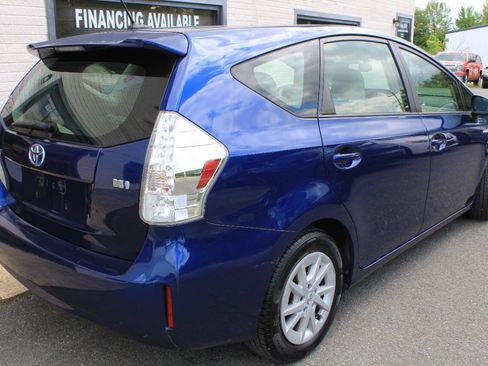 Used 2012 Toyota Prius V Three FWD image 9