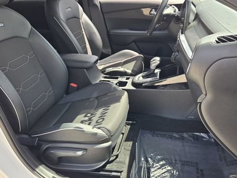 Used 2024 Kia Forte GT-Line image 16