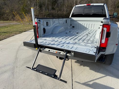 Used 2026 Ford F450 Platinum w/ Platinum Plus Package image 31