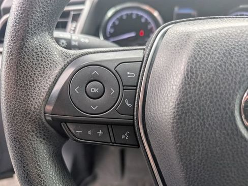 Used 2019 Toyota Camry LE FWD image 17