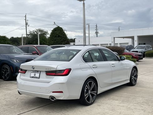 Used 2024 BMW 330i Sedan w/ Convenience Package RWD image 4