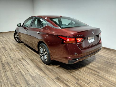 Used 2024 Nissan Altima 2.5 SV AWD/4WD image 19