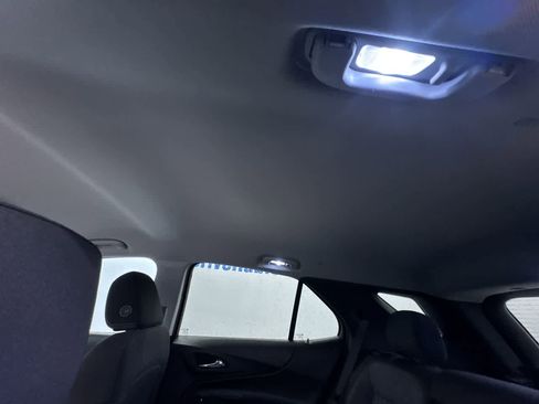 Used 2023 Chevrolet Equinox LT image 39