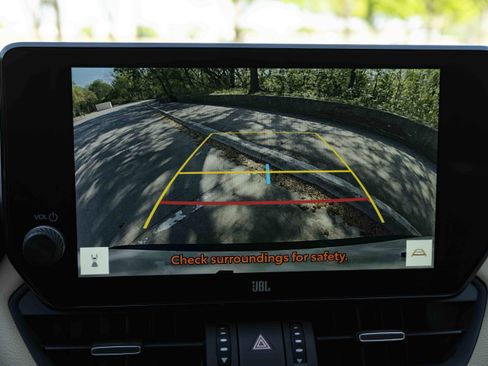 Used 2025 Toyota RAV4 Limited image 30