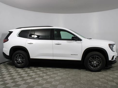 Used 2025 GMC Acadia Elevation image 41
