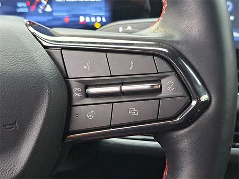 Used 2025 Chevrolet Equinox RS w/ Safety and Technology Package image 19