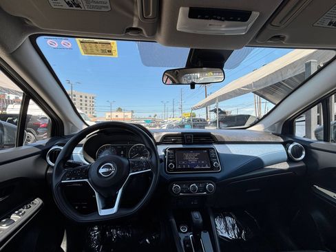 Used 2025 Nissan Versa SV FWD image 28