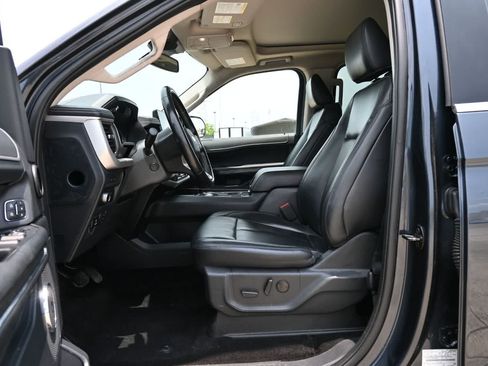 Used 2022 Ford Expedition XLT RWD image 17