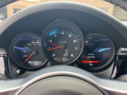 Used 2019 Porsche Macan AWD/4WD image 16