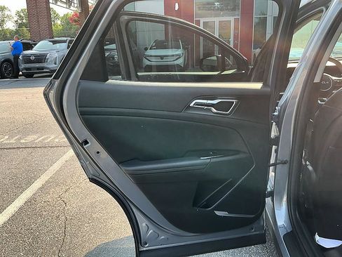 Used 2023 Kia Sportage EX FWD image 24