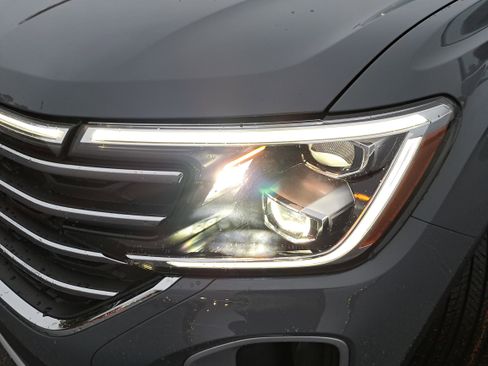 New 2026 Volkswagen Atlas SE FWD image 30