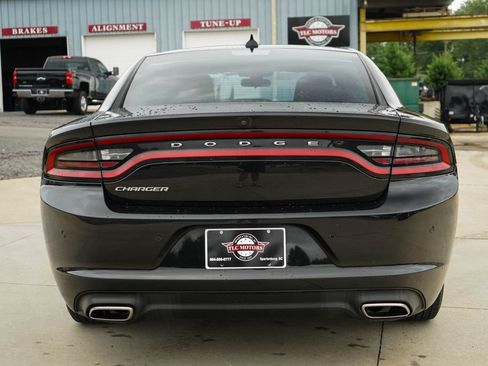 Used 2023 Dodge Charger SXT RWD image 18