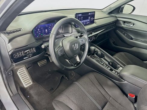 Used 2023 Honda Accord Sport image 9