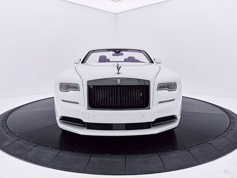 Used 2020 Rolls-Royce Dawn RWD image 27