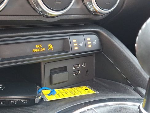 Certified 2021 MAZDA MX-5 Miata Grand Touring RWD image 28