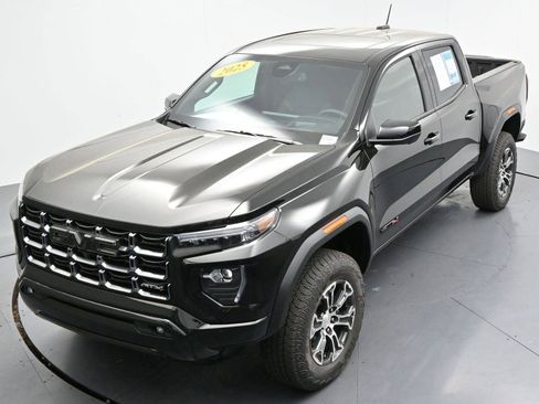 Used 2025 GMC Canyon AT4 w/ Technology Plus Package image 44