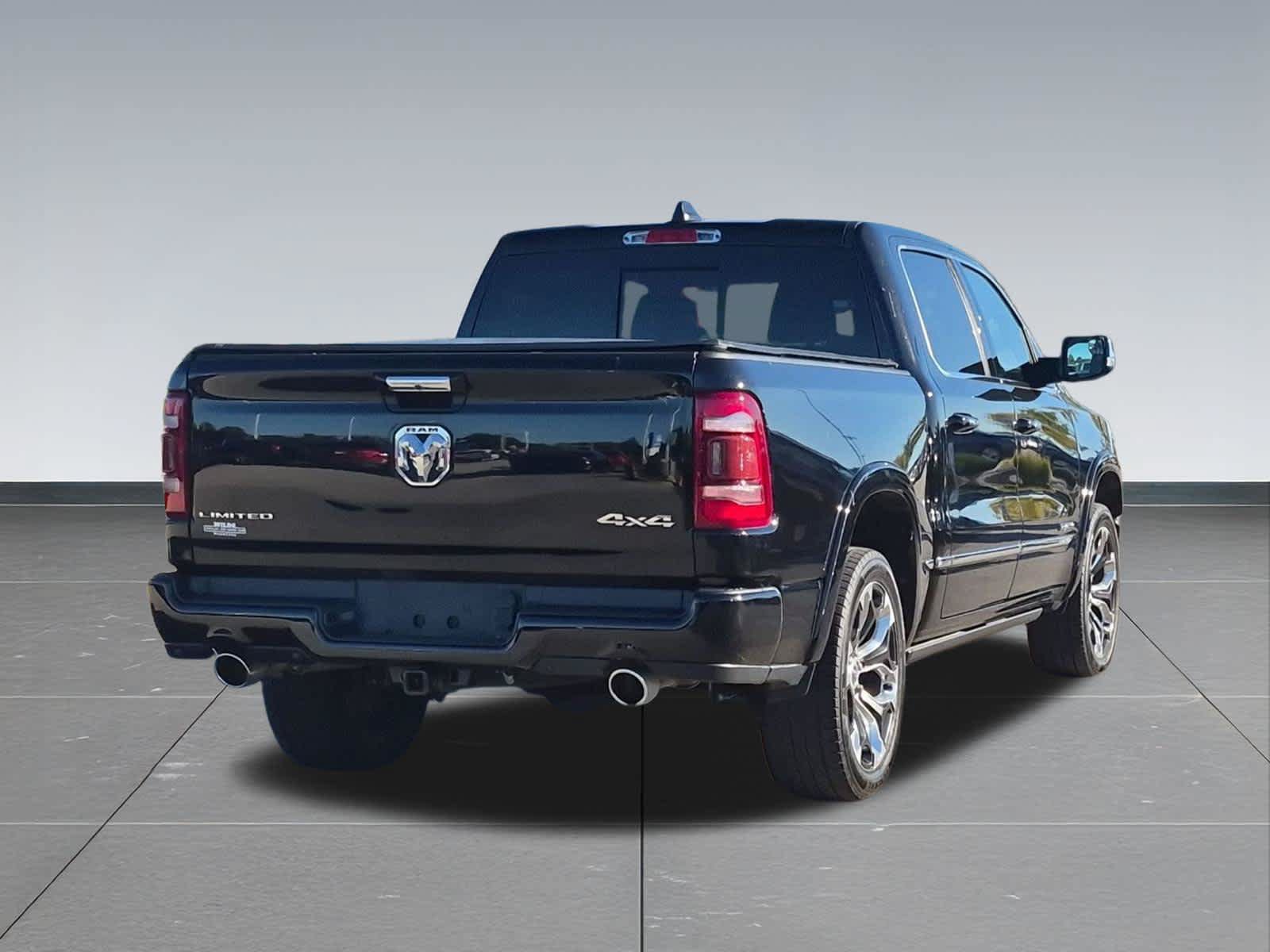 Used 2022 RAM 1500 Limited w/ Body Color Bumper Group AWD/4WD image 6