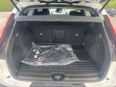 Used 2023 Volvo XC40 B5 Plus w/ Climate Package AWD/4WD image 27