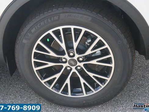 Used 2024 Ford Escape SE image 7