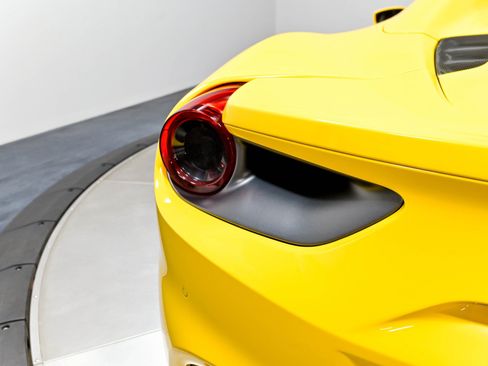 Used 2017 Ferrari 488 Spider RWD image 80