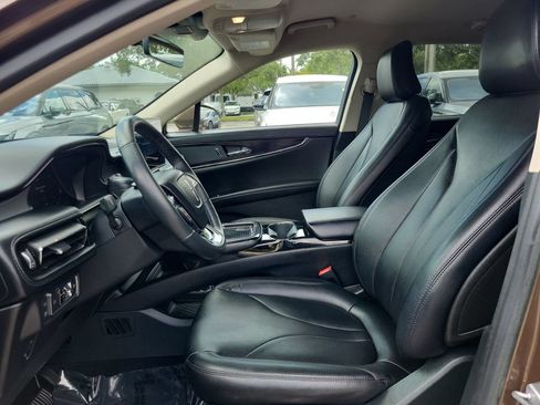 Certified 2022 Lincoln Nautilus FWD image 12
