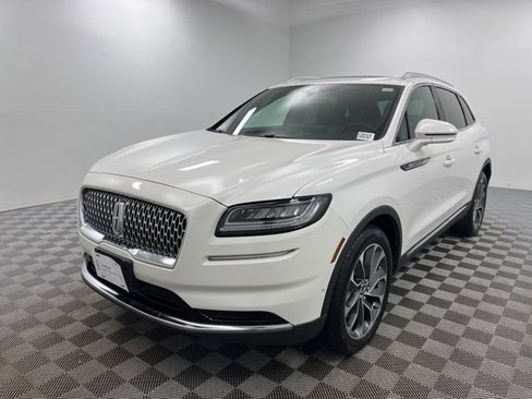 Certified 2023 Lincoln Nautilus Reserve w/ Equipment Group 201A image 2