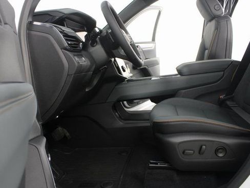 New 2026 GMC Acadia AT4 w/ Luxury Package image 19