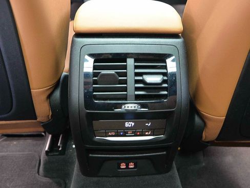 Used 2024 BMW X3 sDrive30i w/ Premium Package w/ZPA RWD image 10