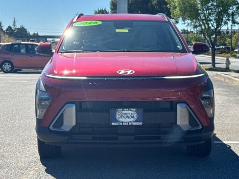 Used 2025 Hyundai Kona SEL AWD/4WD image 9